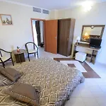 Holiday Olimp Hotel 3*